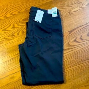 Woman’s Pants size 16